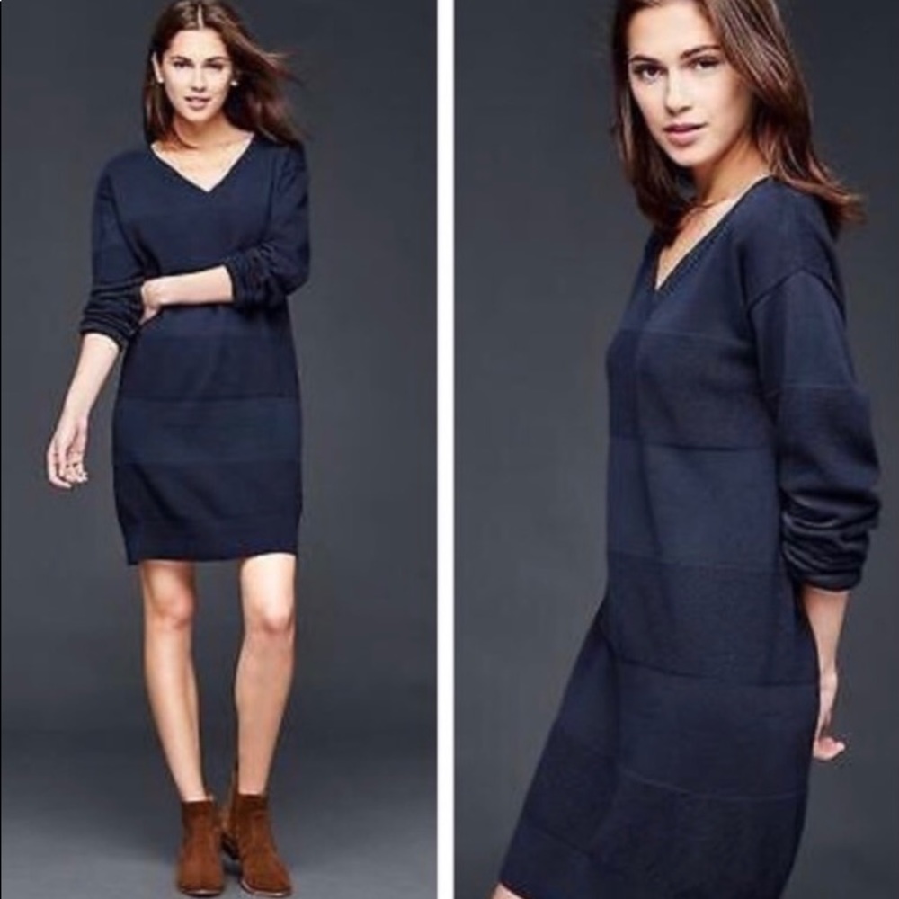 Gap bundle of v-neck sweater dresses (2) in size M